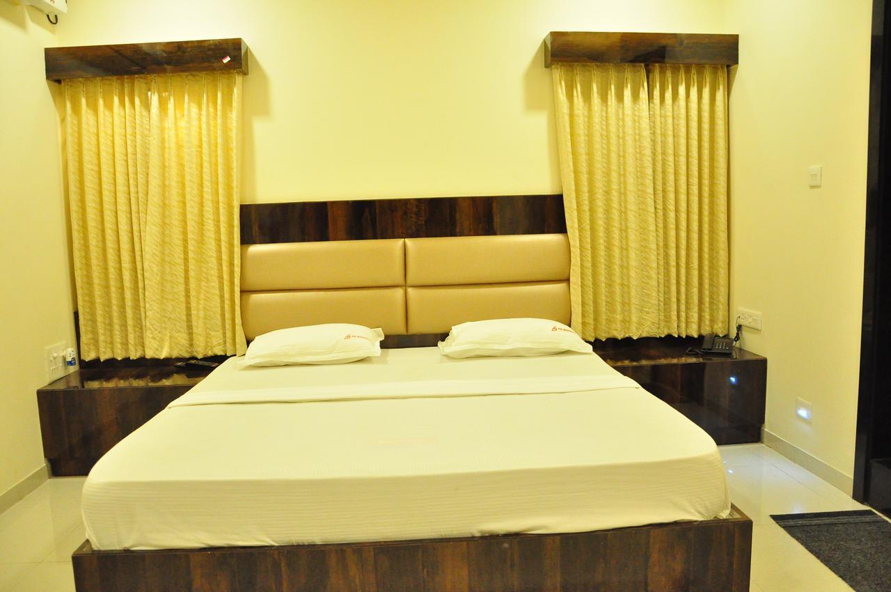 Pai Residency Otel Hospet Dış mekan fotoğraf